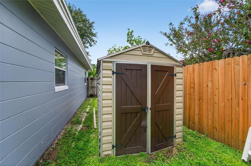 For Rent: $2,900 (3 beds, 2 baths, 1304 Square Feet)