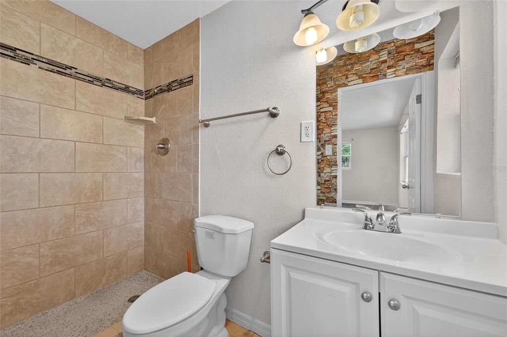 For Rent: $2,900 (3 beds, 2 baths, 1304 Square Feet)