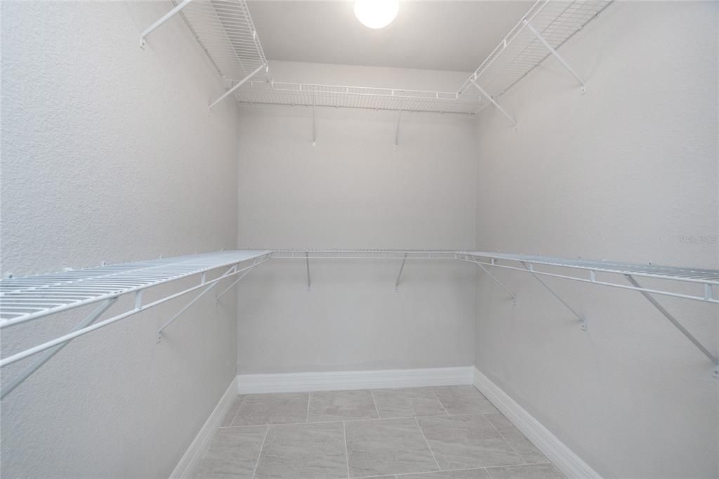 Active With Contract: $350,000 (3 beds, 2 baths, 1670 Square Feet)