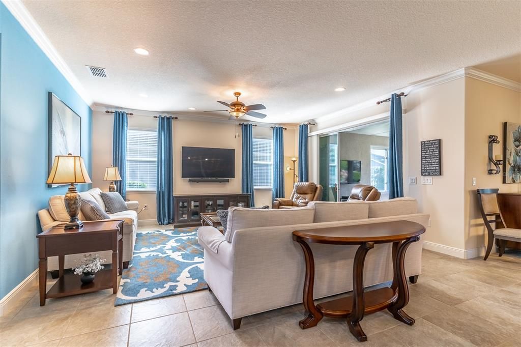 待售: $473,500 (3 贝兹, 3 浴室, 2649 平方英尺)