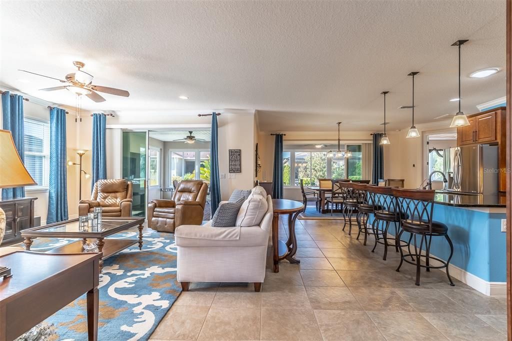 待售: $473,500 (3 贝兹, 3 浴室, 2649 平方英尺)