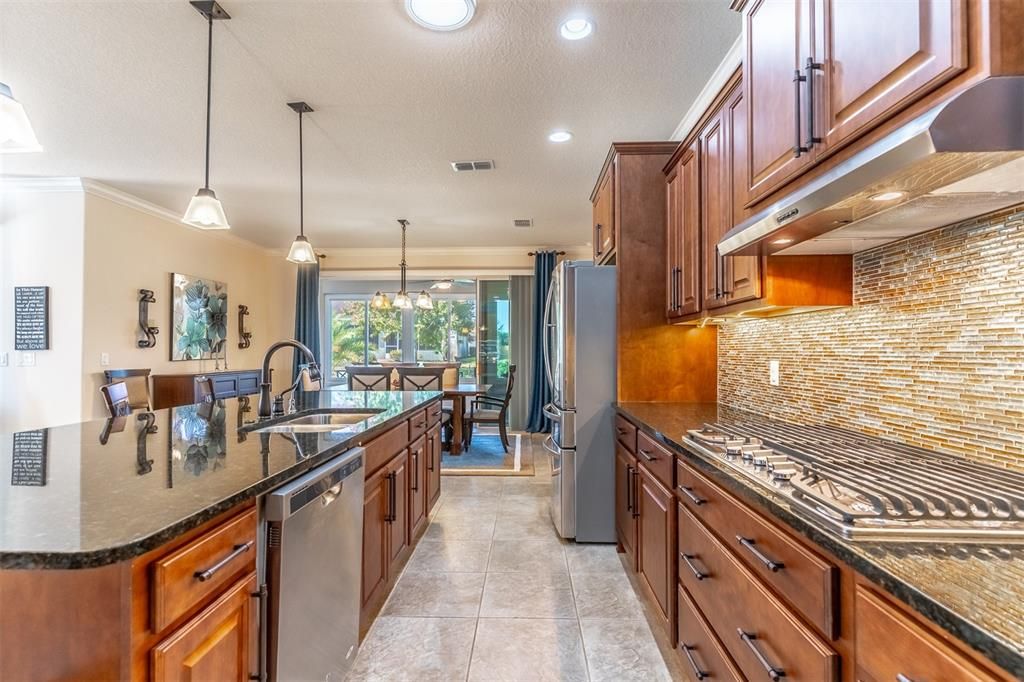 待售: $473,500 (3 贝兹, 3 浴室, 2649 平方英尺)