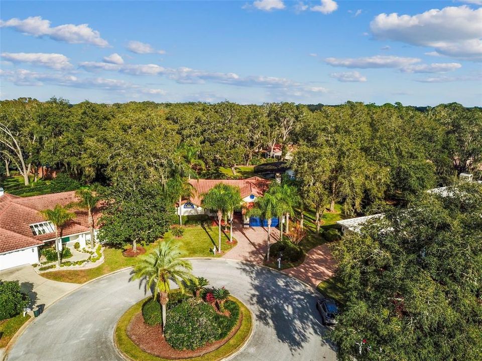 Activo con contrato: $699,000 (4 camas, 2 baños, 2414 Pies cuadrados)