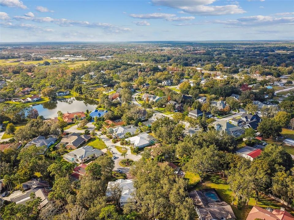 Activo con contrato: $699,000 (4 camas, 2 baños, 2414 Pies cuadrados)