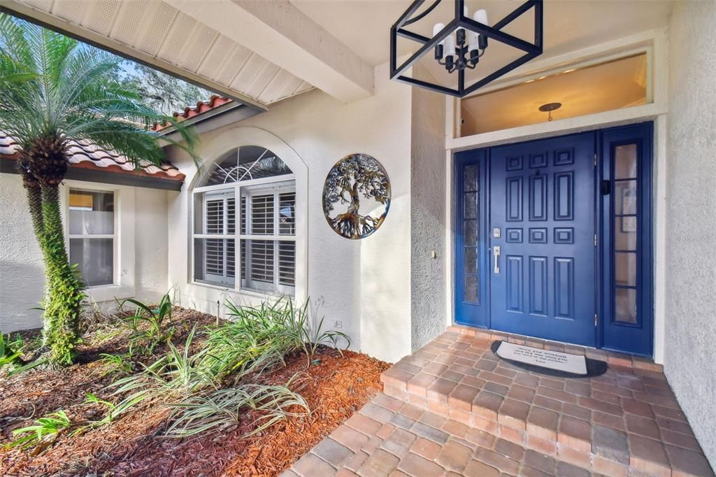 Activo con contrato: $699,000 (4 camas, 2 baños, 2414 Pies cuadrados)