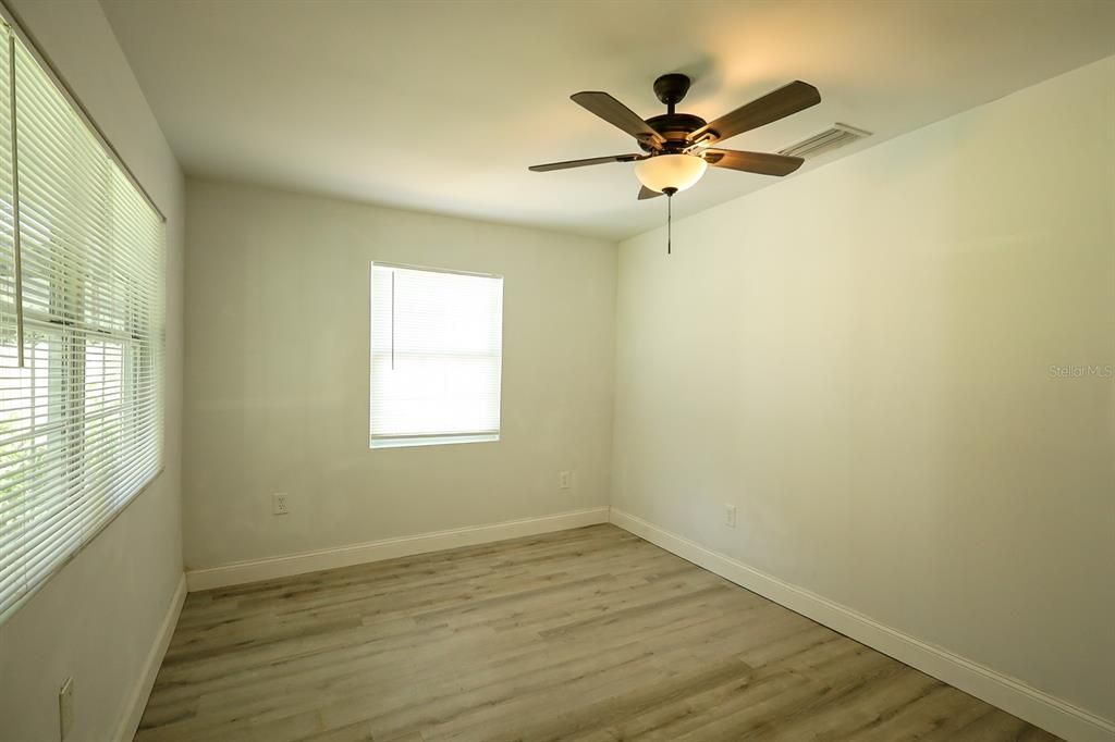 For Sale: $320,000 (3 beds, 2 baths, 832 Square Feet)