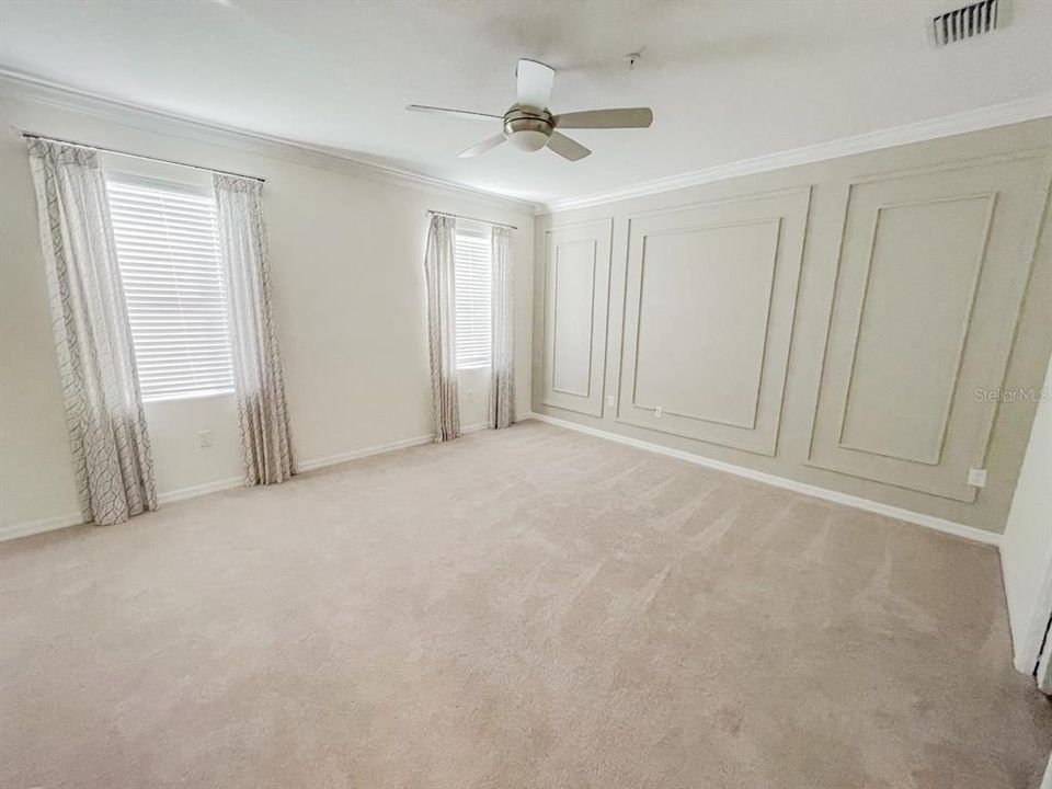 For Rent: $2,200 (3 beds, 2 baths, 1949 Square Feet)