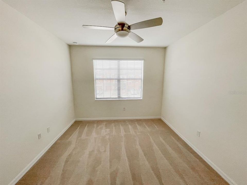 For Rent: $2,200 (3 beds, 2 baths, 1949 Square Feet)