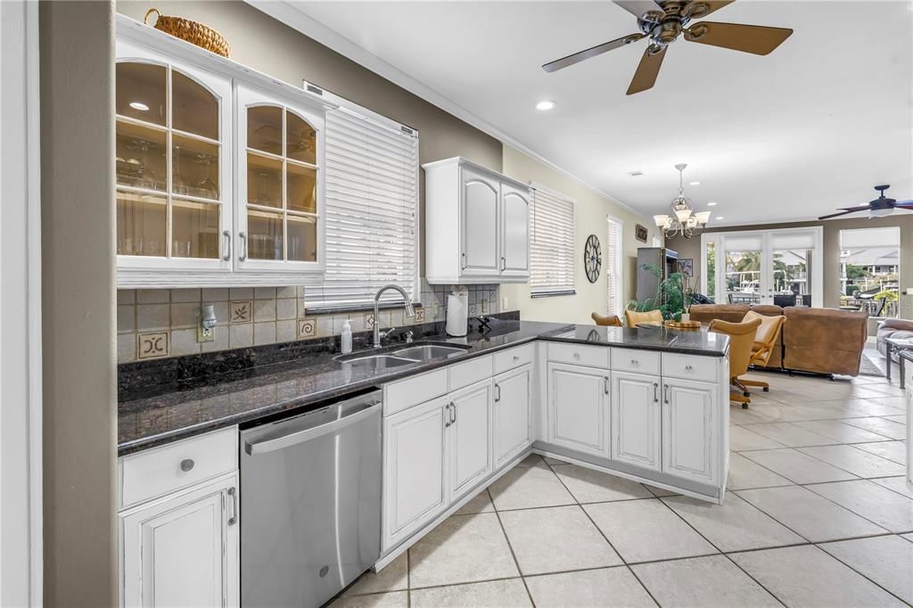 待售: $2,275,000 (5 贝兹, 3 浴室, 3009 平方英尺)