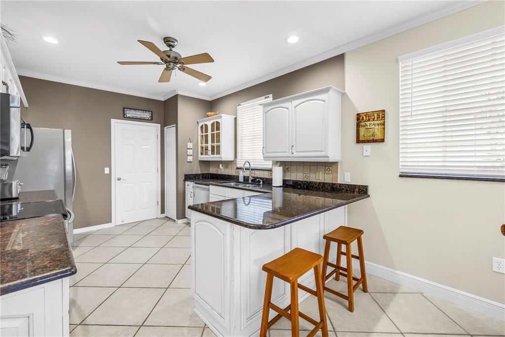 待售: $2,275,000 (5 贝兹, 3 浴室, 3009 平方英尺)