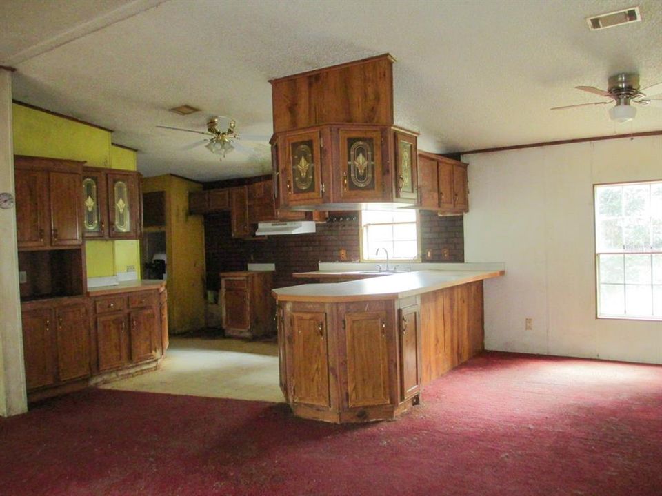 На продажу: $160,000 (3 спален, 2 ванн, 1404 Квадратных фут)