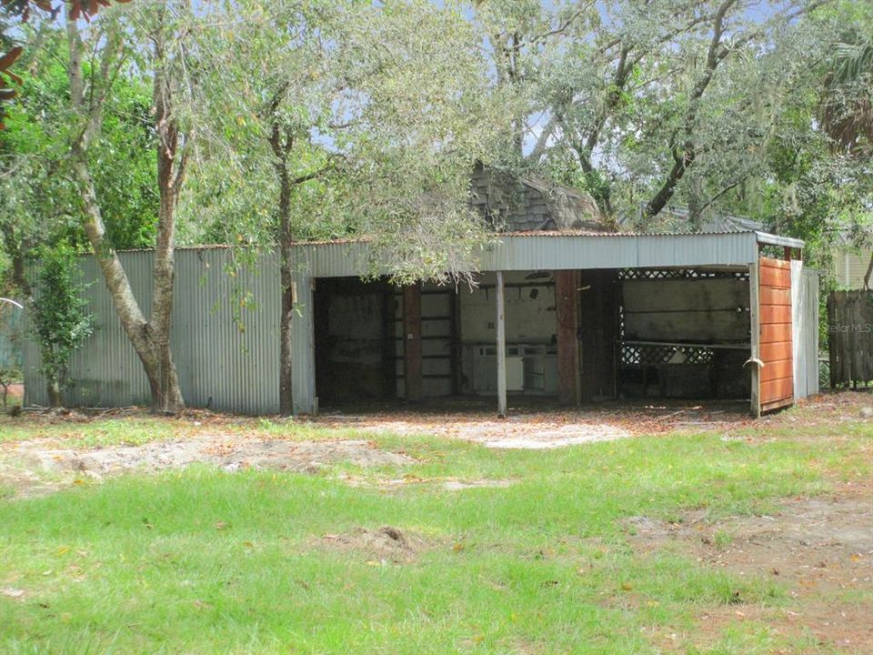 На продажу: $160,000 (3 спален, 2 ванн, 1404 Квадратных фут)