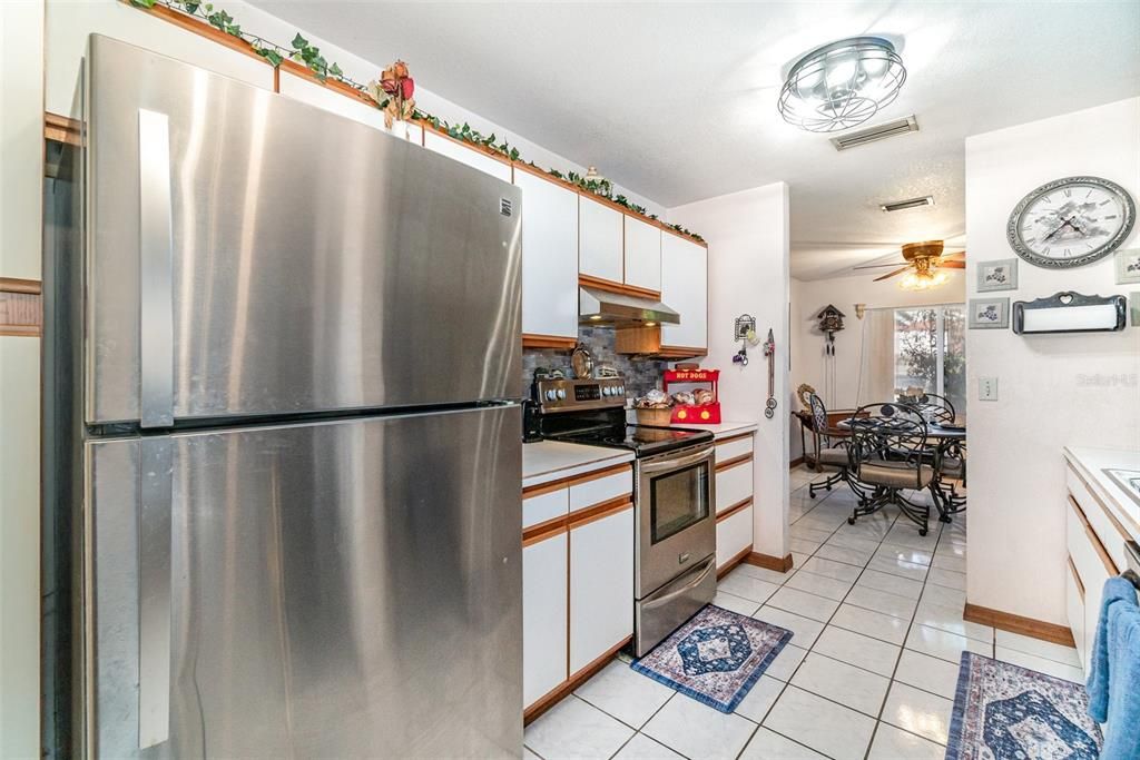 На продажу: $385,000 (3 спален, 2 ванн, 1603 Квадратных фут)