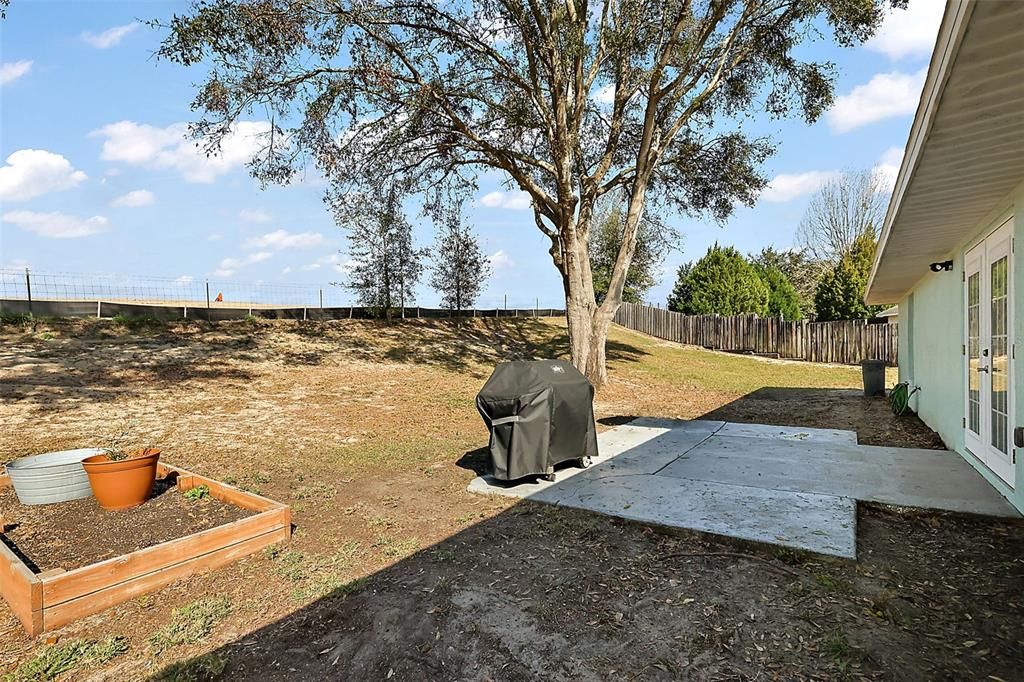 Active With Contract: $350,000 (3 beds, 2 baths, 1545 Square Feet)