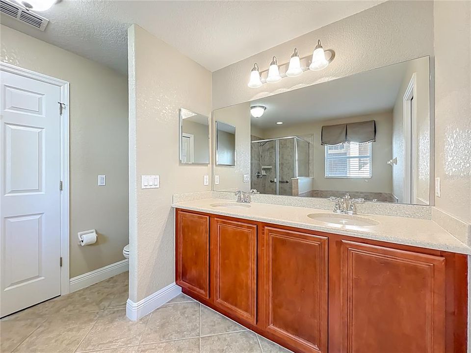 На продажу: $315,000 (3 спален, 2 ванн, 1663 Квадратных фут)