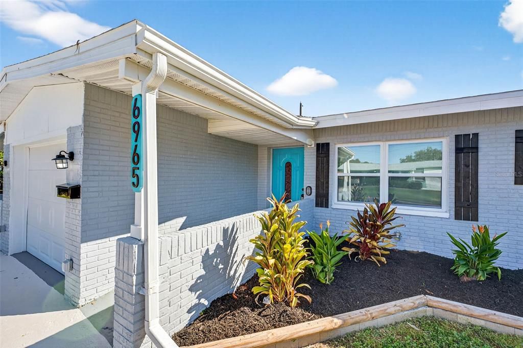 Active With Contract: $497,900 (3 beds, 2 baths, 1716 Square Feet)