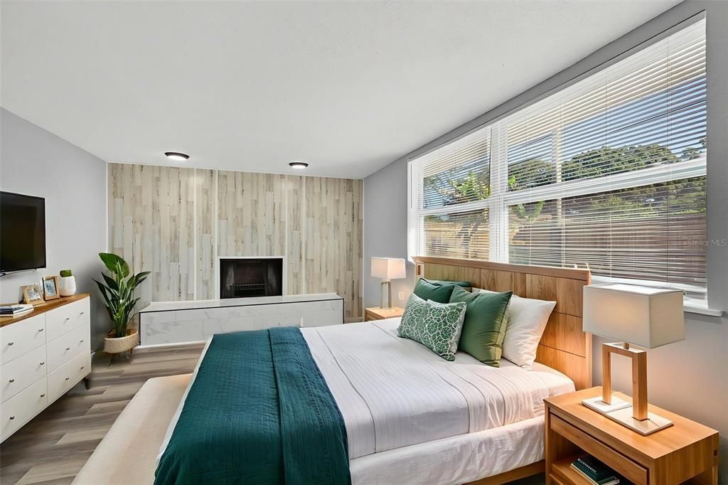 Active With Contract: $497,900 (3 beds, 2 baths, 1716 Square Feet)