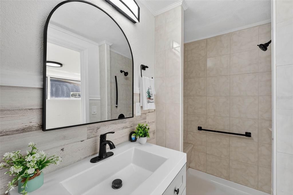 Active With Contract: $497,900 (3 beds, 2 baths, 1716 Square Feet)