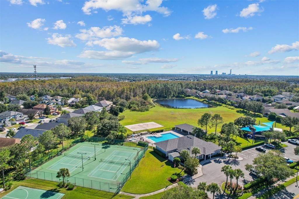 En Renta: $2,750 (4 camas, 2 baños, 2216 Pies cuadrados)