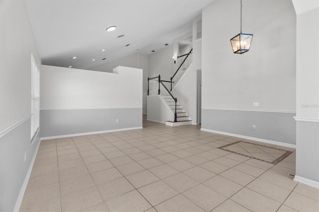 En Renta: $2,750 (4 camas, 2 baños, 2216 Pies cuadrados)