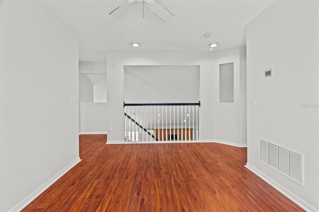 En Renta: $2,750 (4 camas, 2 baños, 2216 Pies cuadrados)