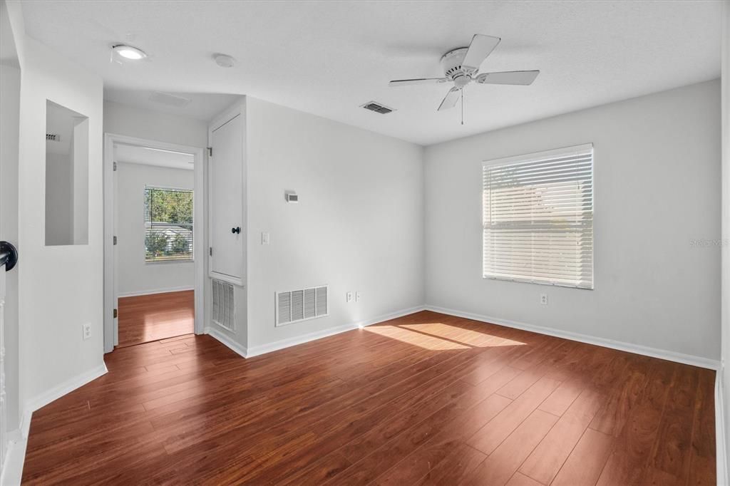 En Renta: $2,750 (4 camas, 2 baños, 2216 Pies cuadrados)