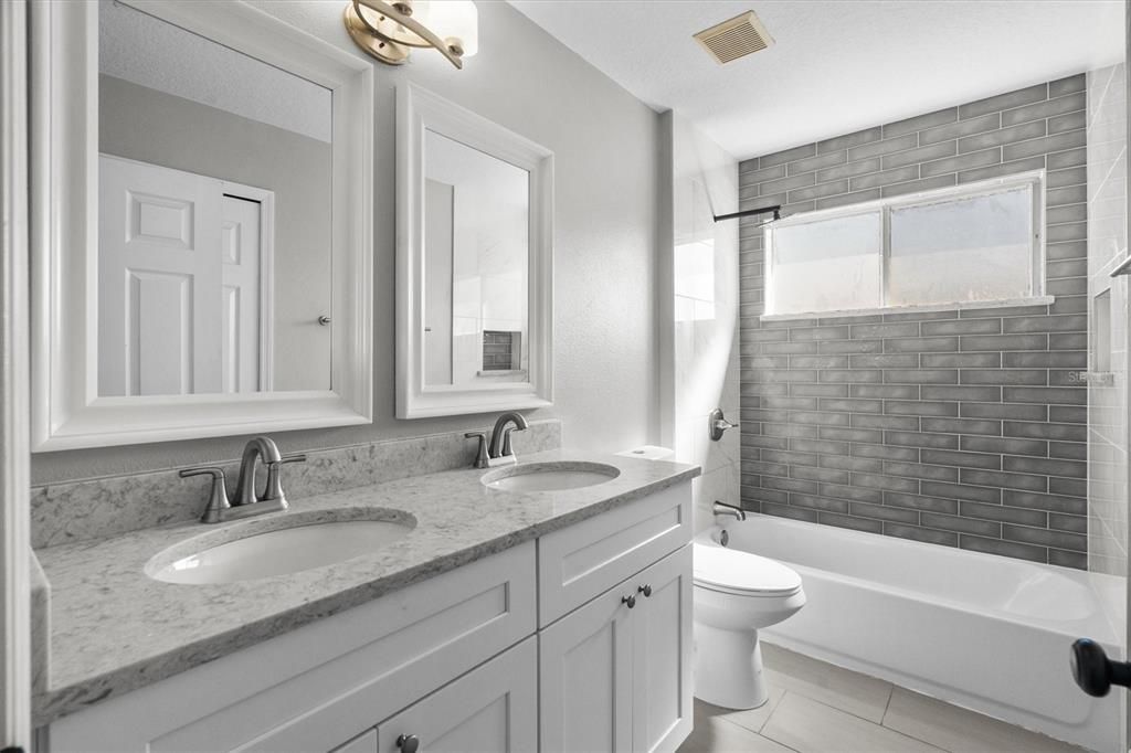 En Renta: $2,750 (4 camas, 2 baños, 2216 Pies cuadrados)