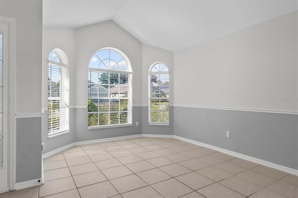 En Renta: $2,750 (4 camas, 2 baños, 2216 Pies cuadrados)