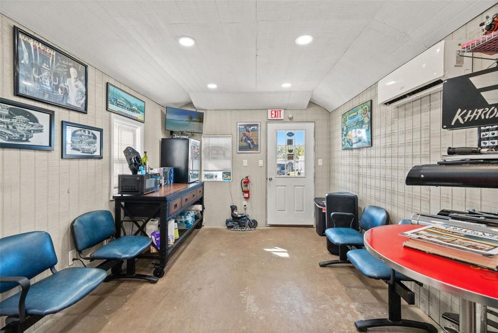 For Sale: $889,000 (0 beds, 0 baths, 252 Square Feet)