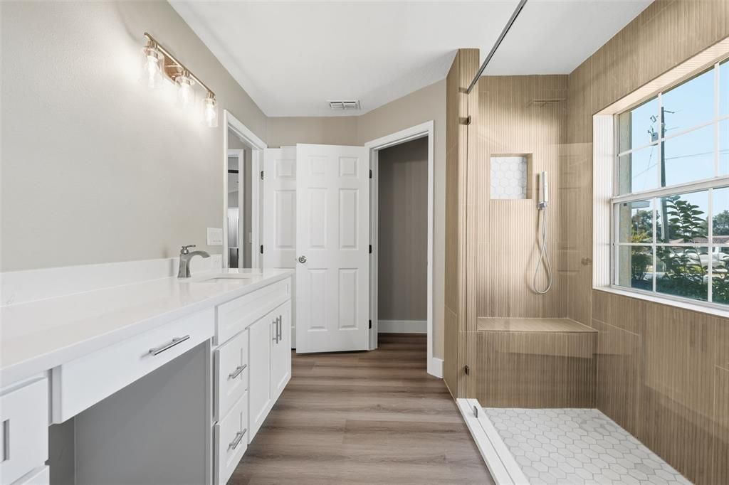 For Sale: $325,000 (3 beds, 2 baths, 1779 Square Feet)