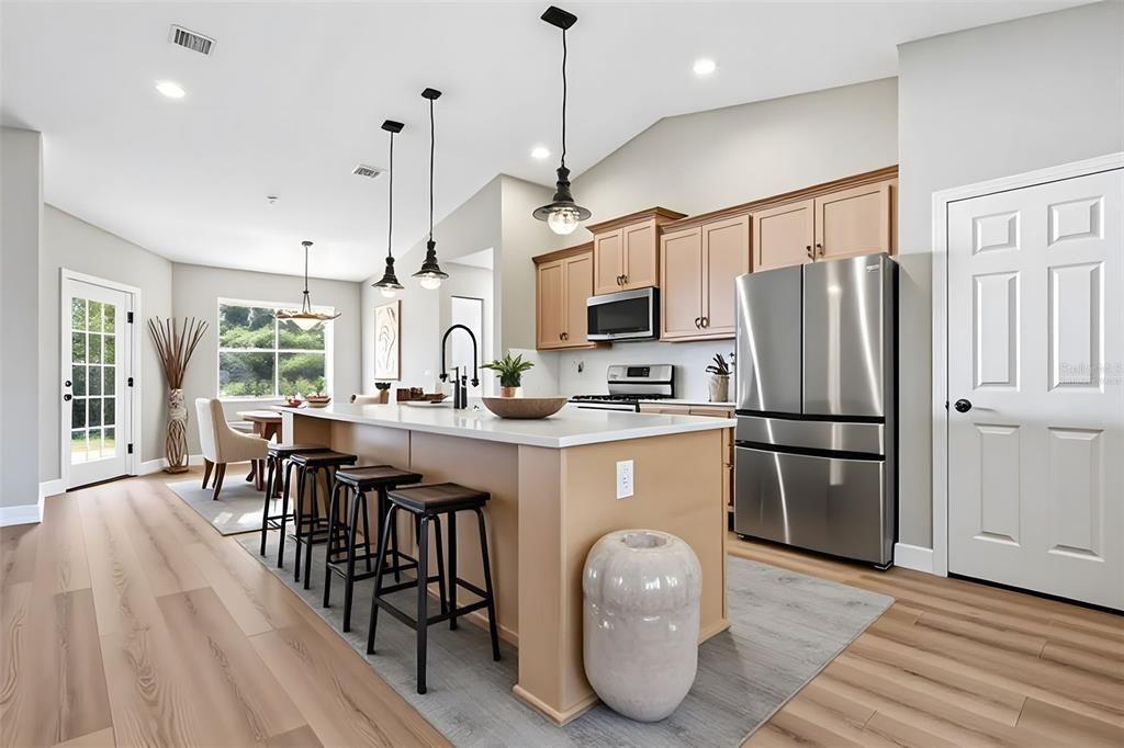 For Sale: $325,000 (3 beds, 2 baths, 1779 Square Feet)