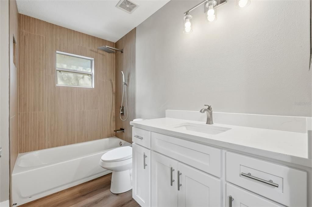 For Sale: $325,000 (3 beds, 2 baths, 1779 Square Feet)