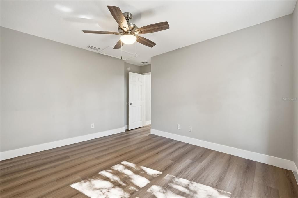 For Sale: $325,000 (3 beds, 2 baths, 1779 Square Feet)