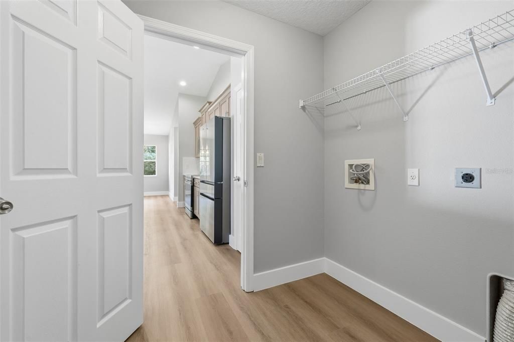 For Sale: $325,000 (3 beds, 2 baths, 1779 Square Feet)