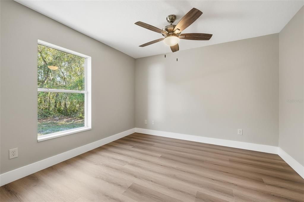 For Sale: $325,000 (3 beds, 2 baths, 1779 Square Feet)