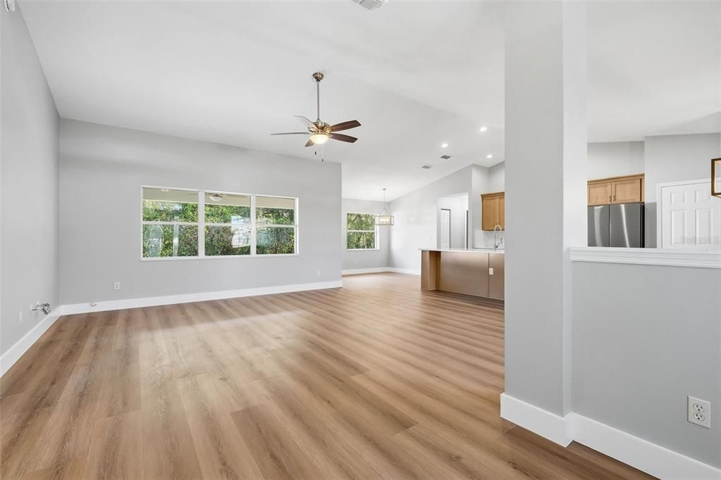 For Sale: $325,000 (3 beds, 2 baths, 1779 Square Feet)