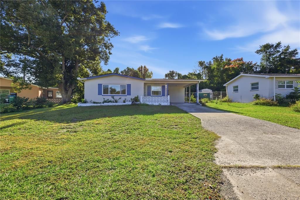 Active With Contract: $159,000 (2 beds, 1 baths, 832 Square Feet)