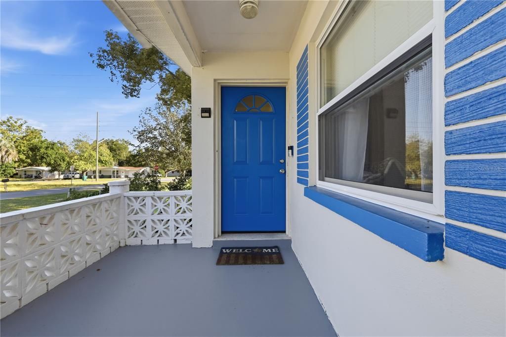 Active With Contract: $159,000 (2 beds, 1 baths, 832 Square Feet)