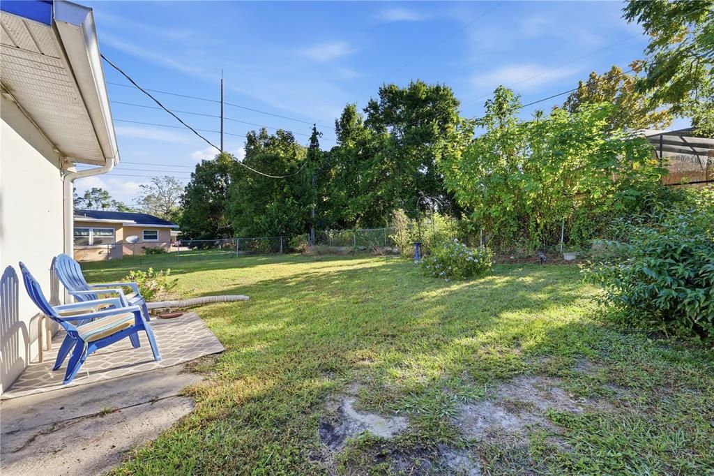 Active With Contract: $159,000 (2 beds, 1 baths, 832 Square Feet)