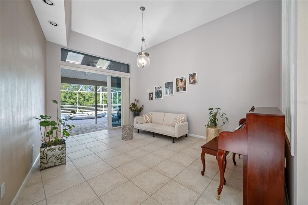 Active With Contract: $699,000 (4 beds, 3 baths, 2786 Square Feet)