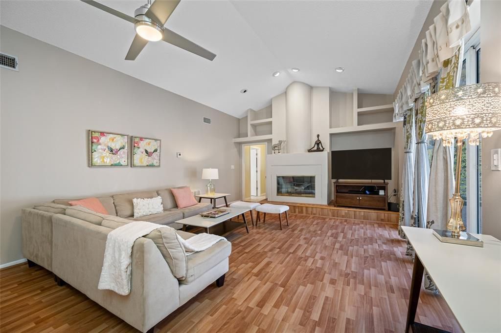 Active With Contract: $699,000 (4 beds, 3 baths, 2786 Square Feet)