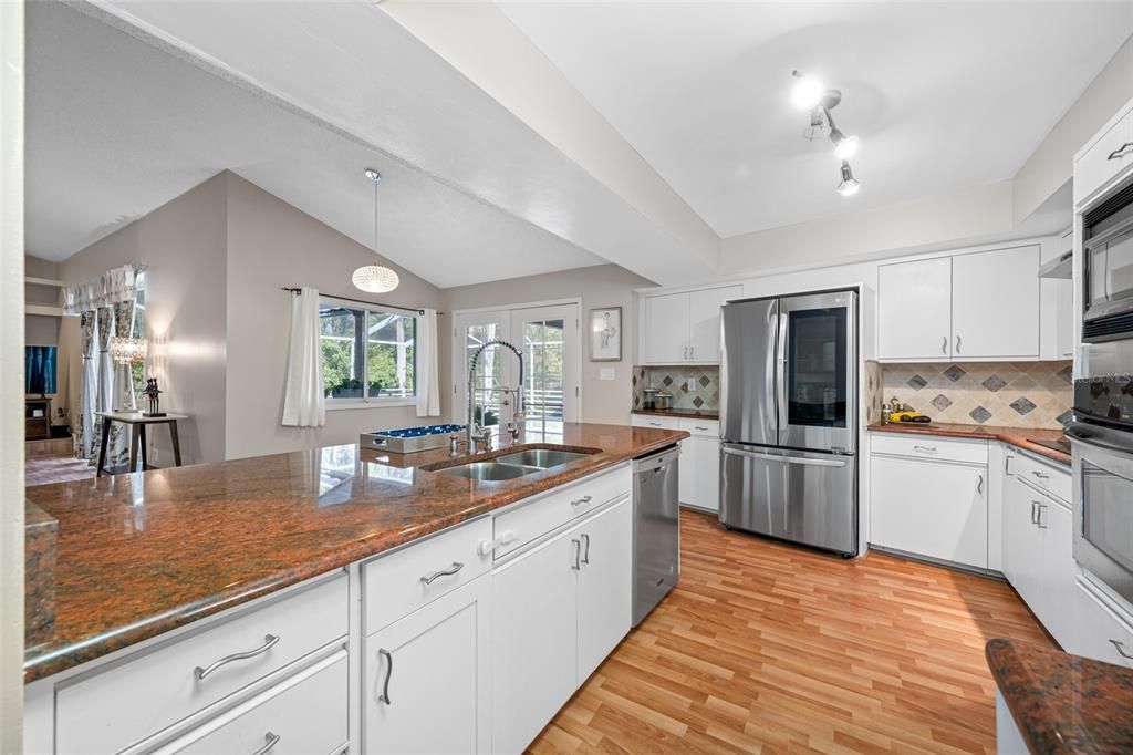 Active With Contract: $699,000 (4 beds, 3 baths, 2786 Square Feet)