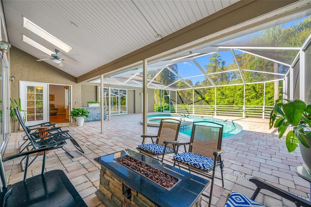 Active With Contract: $699,000 (4 beds, 3 baths, 2786 Square Feet)