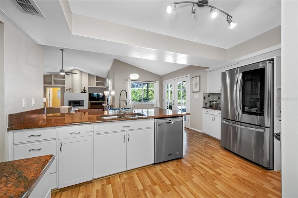 Active With Contract: $699,000 (4 beds, 3 baths, 2786 Square Feet)