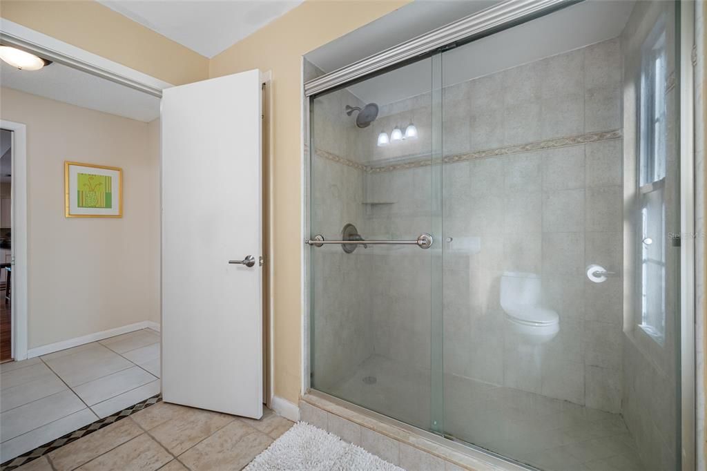 Active With Contract: $699,000 (4 beds, 3 baths, 2786 Square Feet)