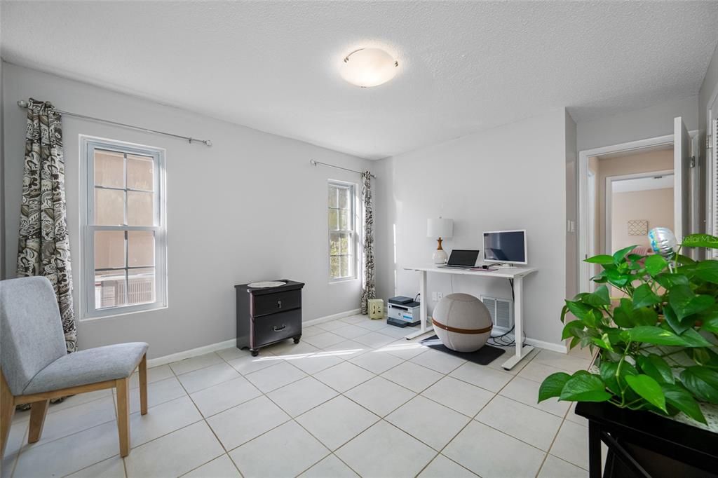 Active With Contract: $699,000 (4 beds, 3 baths, 2786 Square Feet)