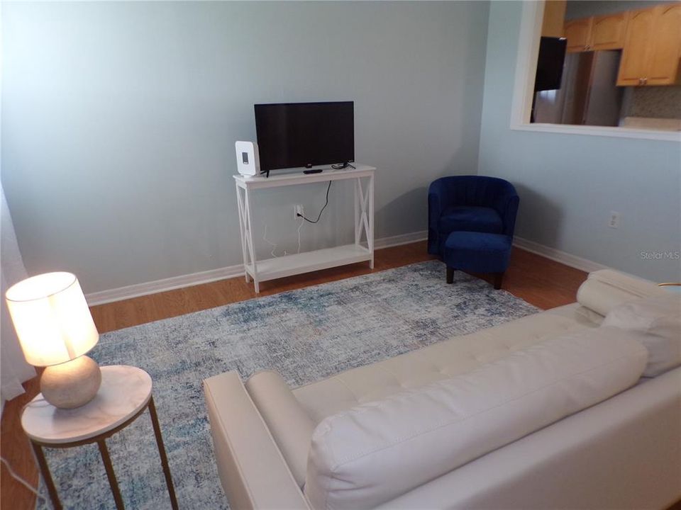 Под контрактом: $1,500 (2 спален, 1 ванн, 953 Квадратных фут)