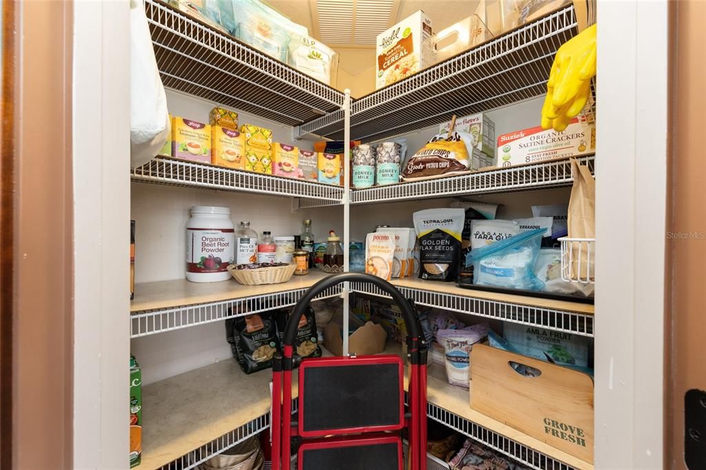 待售: $449,000 (3 贝兹, 2 浴室, 2295 平方英尺)