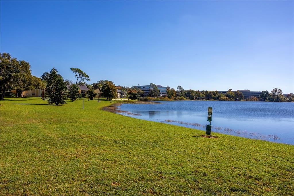 For Sale: $145,000 (2 beds, 2 baths, 897 Square Feet)