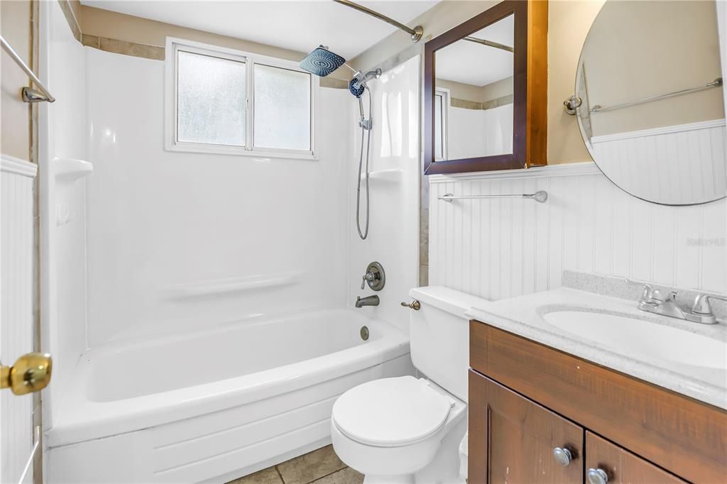 For Rent: $3,200 (4 beds, 2 baths, 1484 Square Feet)